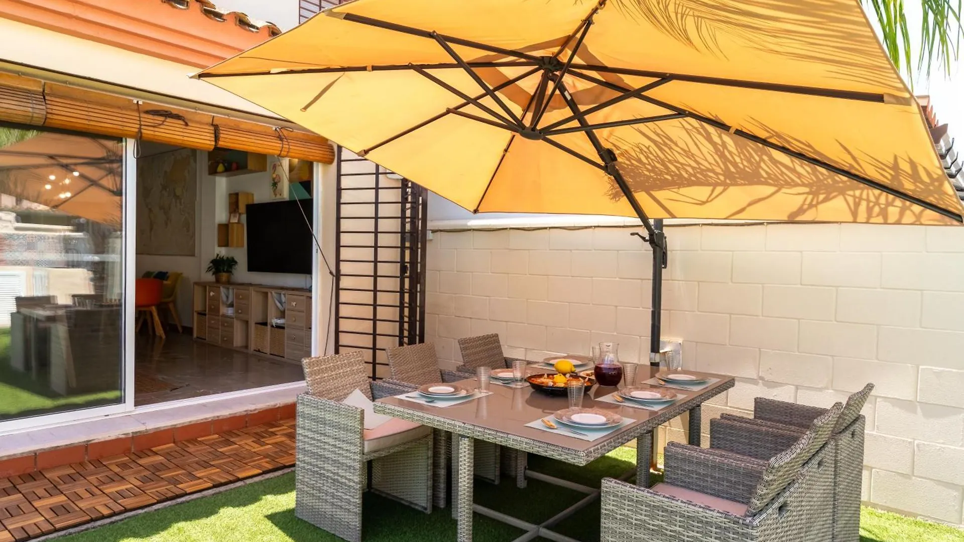 Chalet Seville, Pool, Parking Gines España