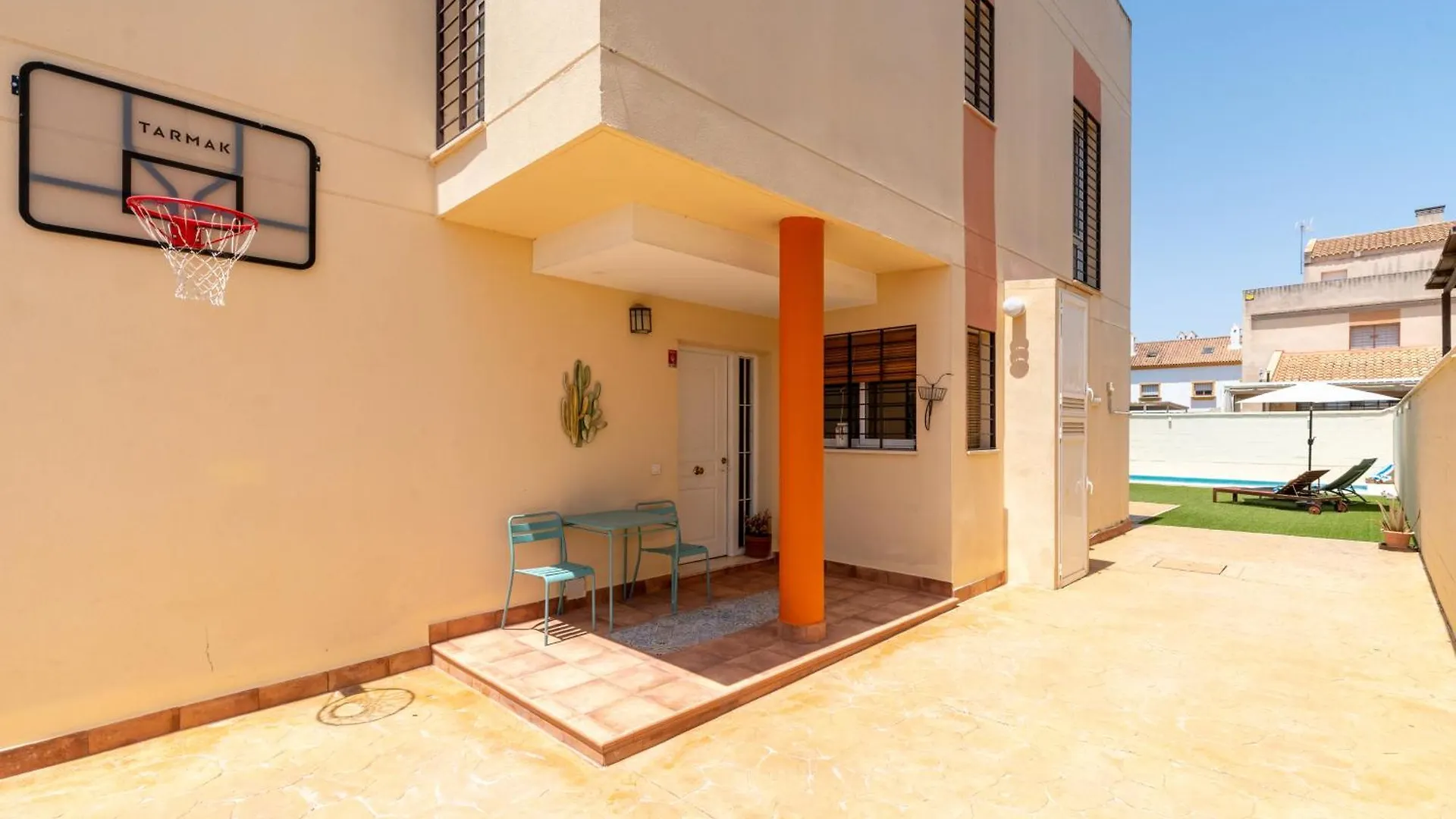 Chalet Seville, Pool, Parking Gines 0*,  España