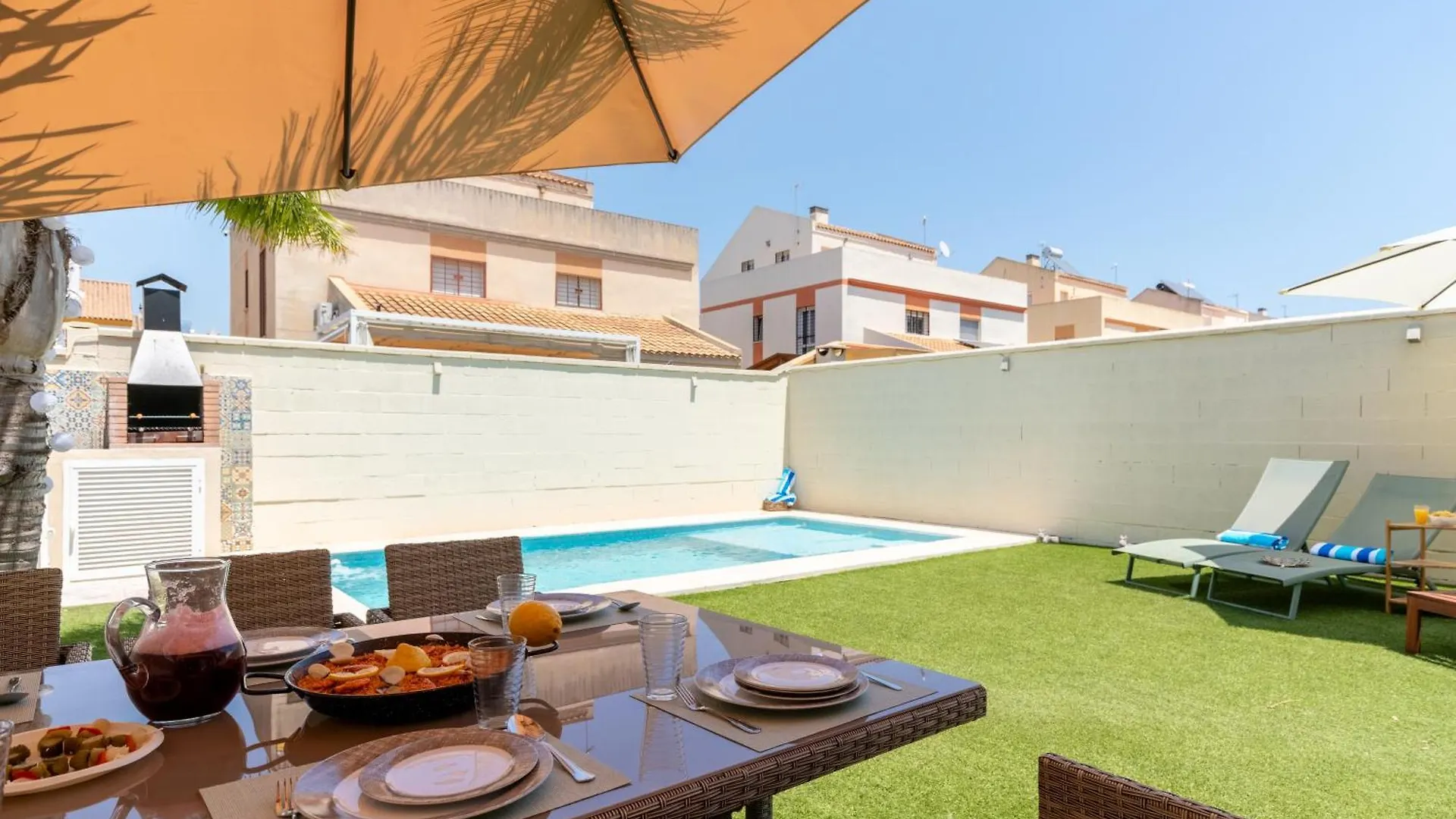 Chalet Seville, Pool, Parking Gines Сasa de vacaciones