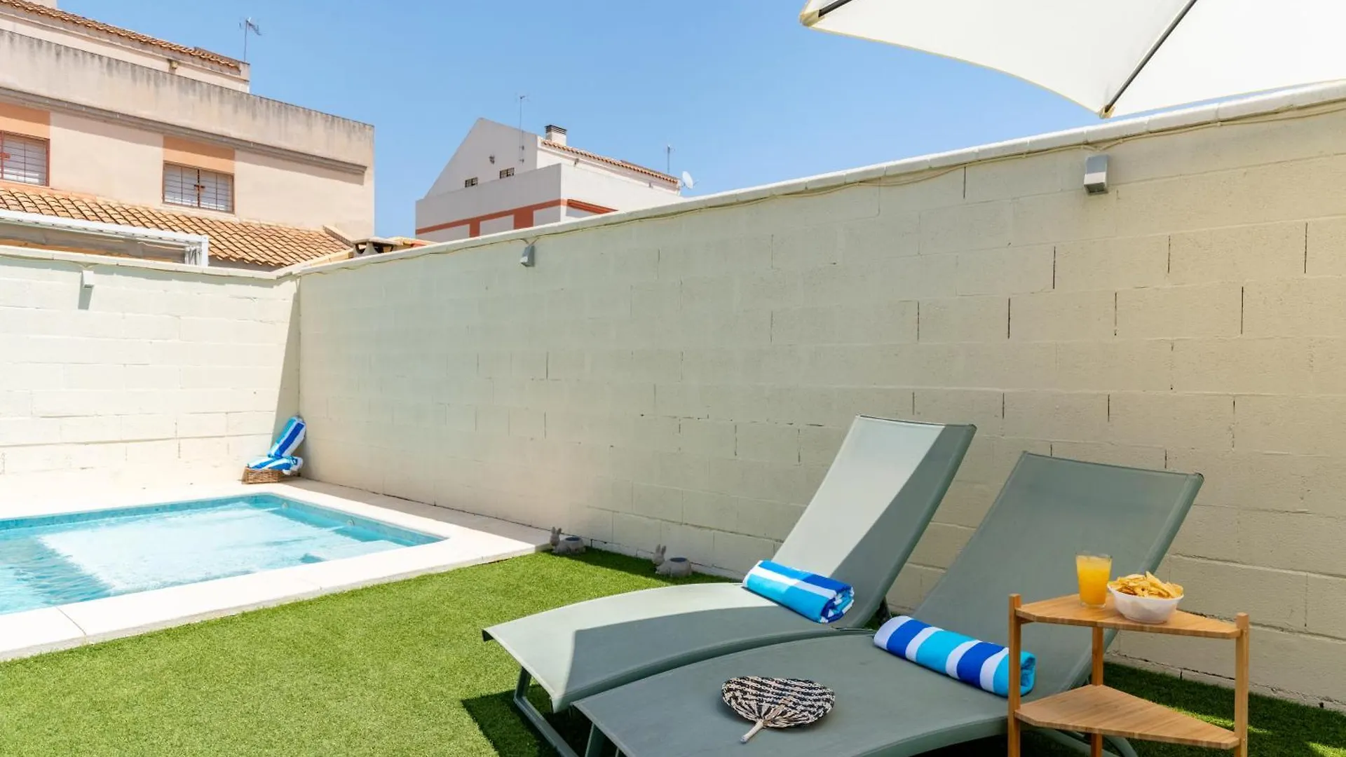 Сasa de vacaciones Chalet Seville, Pool, Parking Gines España