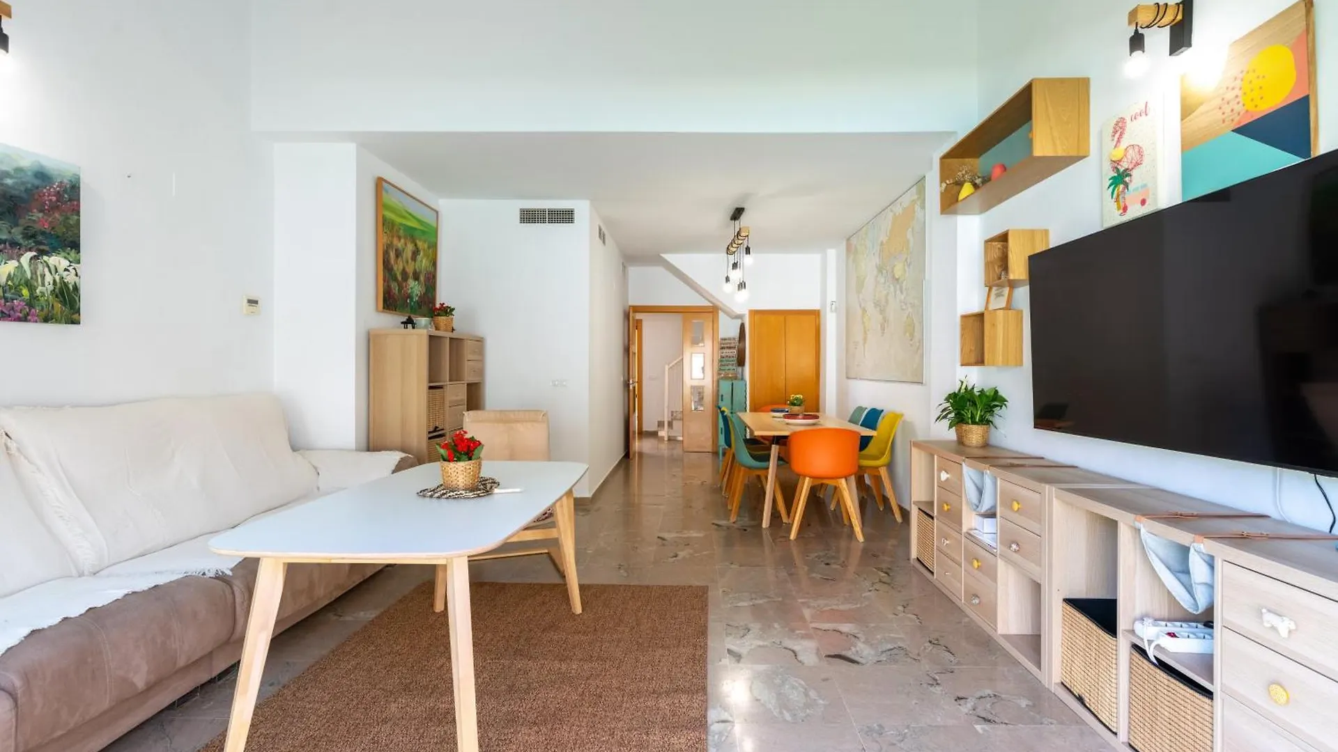 Chalet Seville, Pool, Parking Ginés 度假居